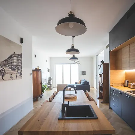 The Grand Apartment *