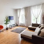 The Grand Apartamento