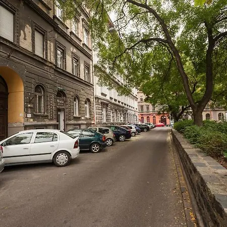 The Grand Apartmán *